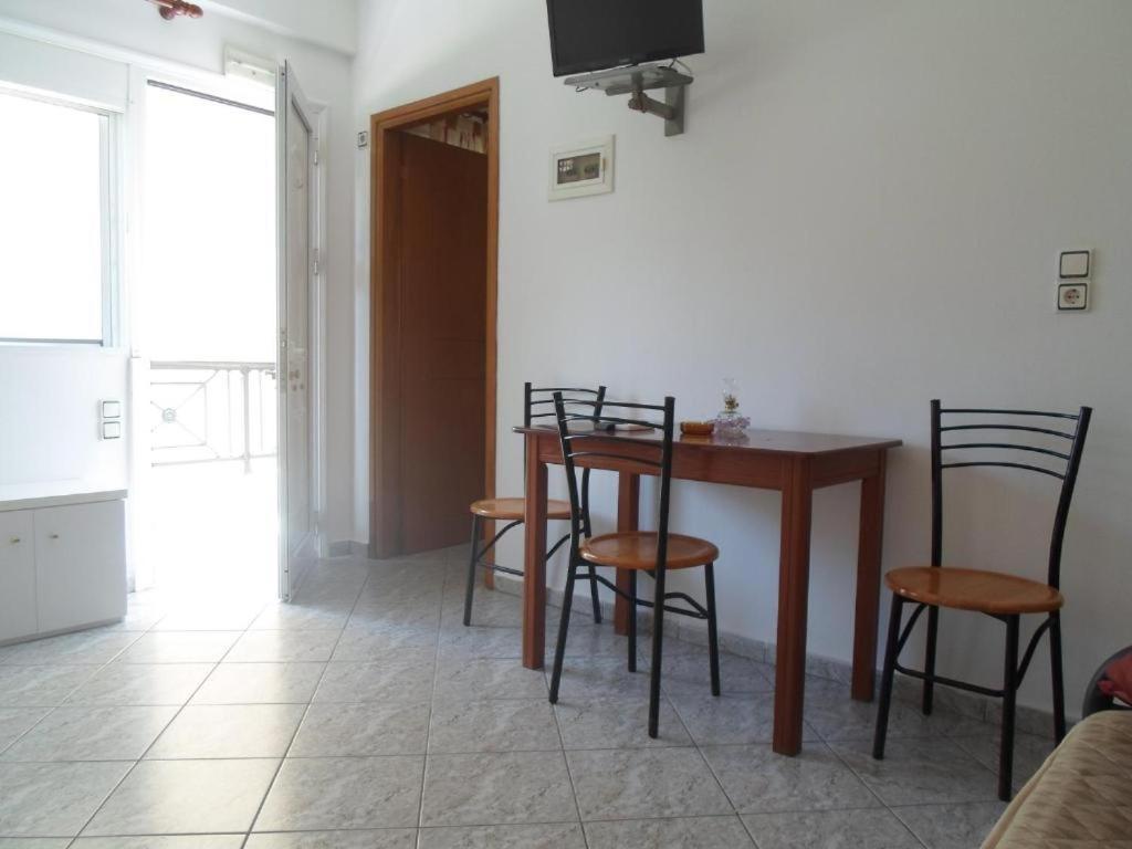 Costareli Aparthotel Fourni Ikarias Exterior foto