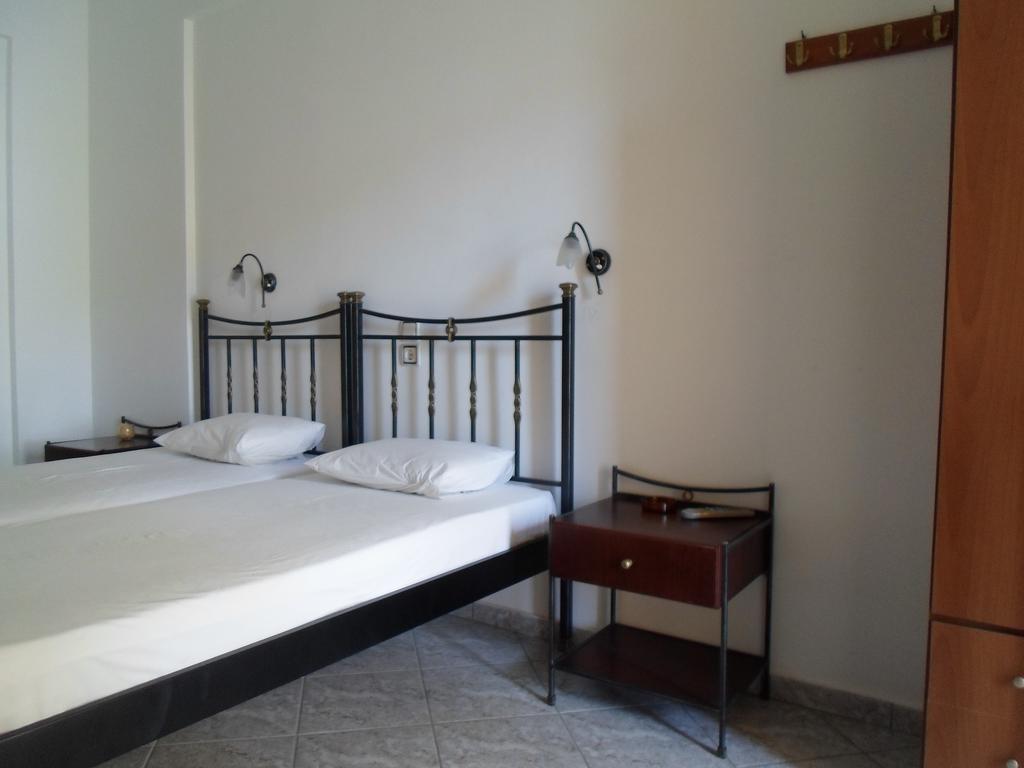 Costareli Aparthotel Fourni Ikarias Exterior foto